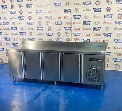 Bajomostrador refrigerado 4 puertas
