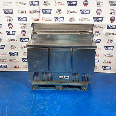 Mesa refrigerada para pizza y ensalada Mesa refrigerada para pizza y ensalada