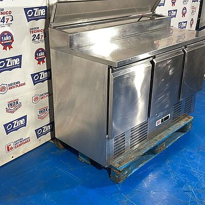 Mesa refrigerada para pizza y ensalada Mesa refrigerada para pizza y ensalada