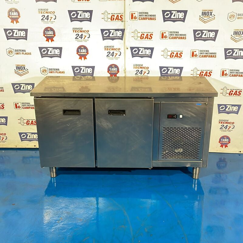 Bajomostrador refrigerado 2 puertas motor a la derecha Bajomostrador refrigerado 2 puertas motor a la derecha