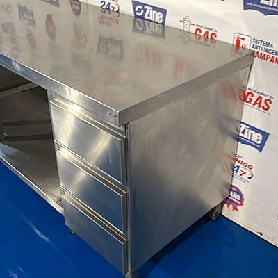 Mesa inox con estantes y cajones Mesa inox con estantes y cajones