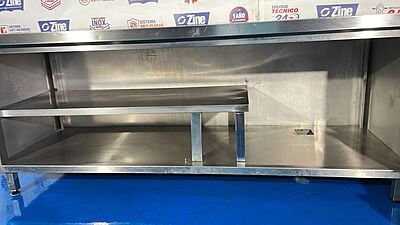 Mesa inox con estantes y cajones Mesa inox con estantes y cajones