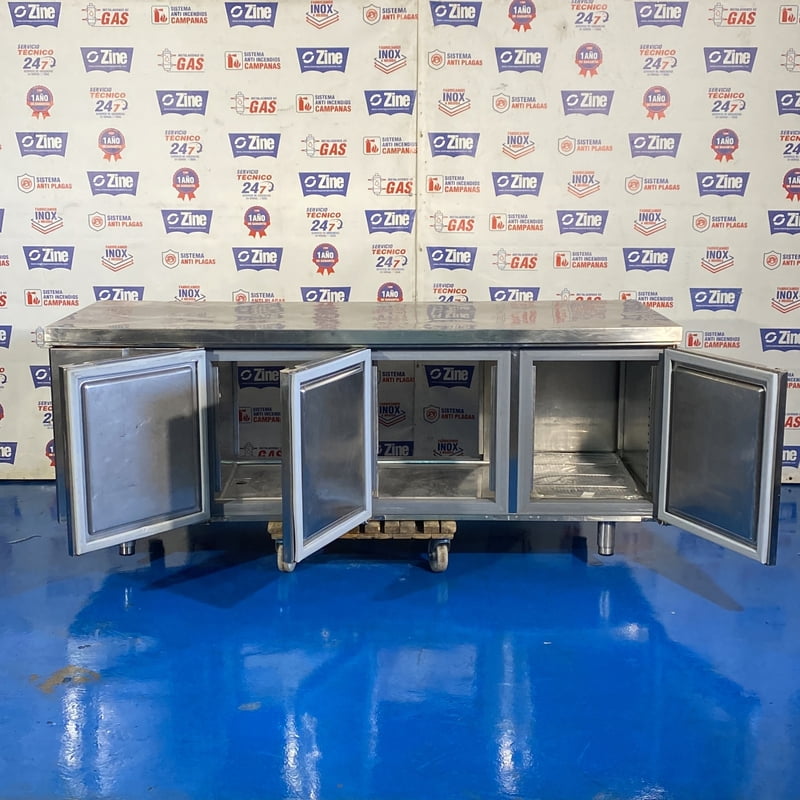 Mesa refrigerada con puertas pasantes Mesa refrigerada con puertas pasantes