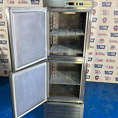 Armario de refrigeracion inox vertical 2 puertas (poner precio) Armario de refrigeracion inox vertical 2 puertas (poner precio)