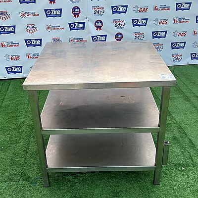 Mesa de Inox con 2 baldas