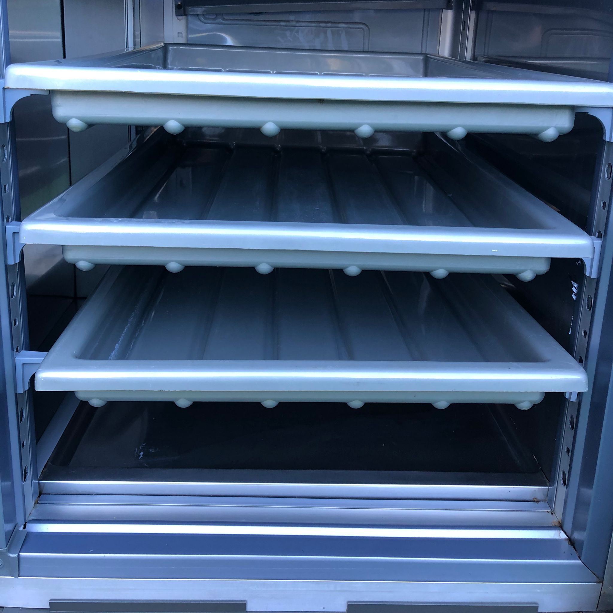 Armario de refrigeración inox 3 puertas 125x75x190cm Armario de refrigeración inox 3 puertas 125x75x190cm