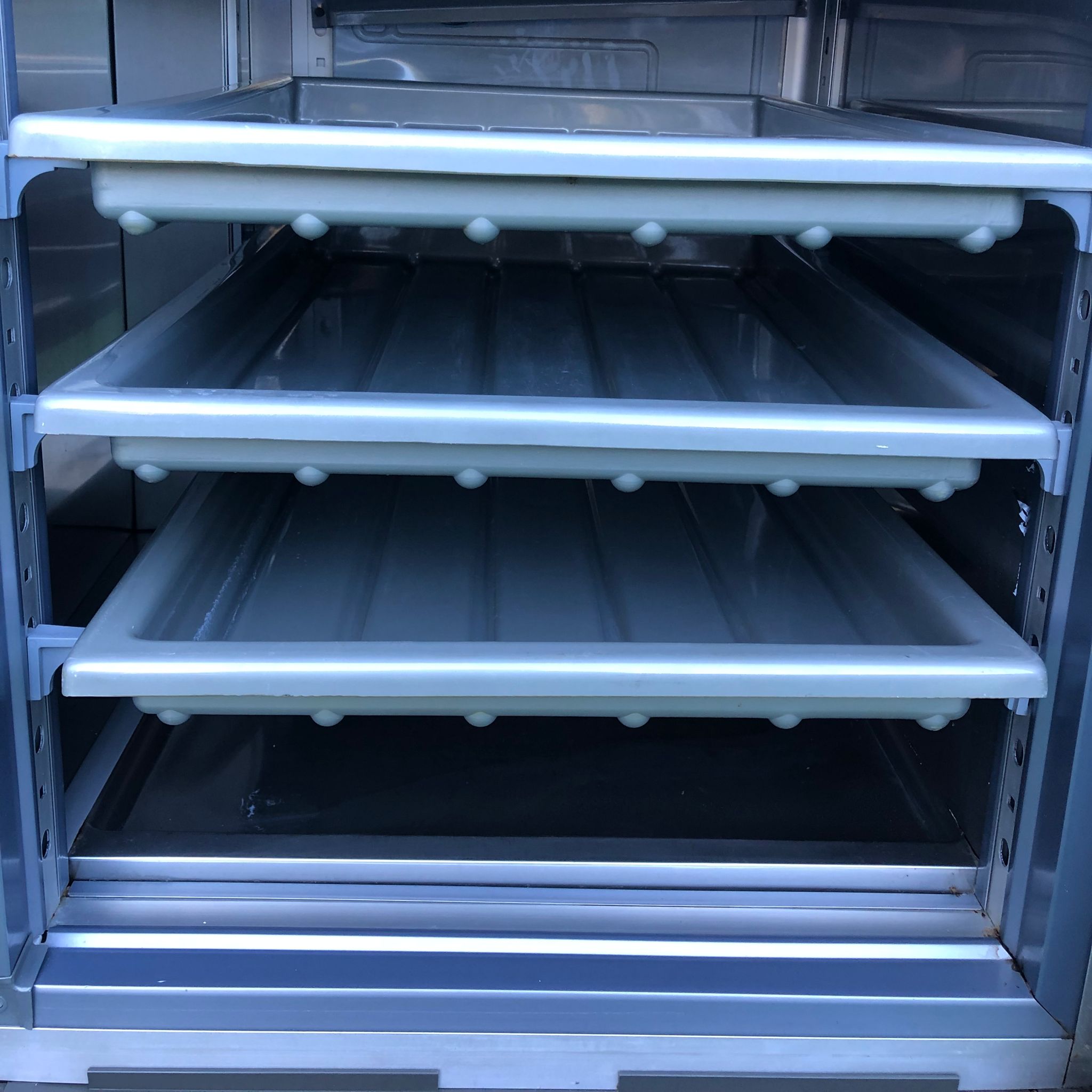 Armario de refrigeración inox 3 puertas 125x75x190cm