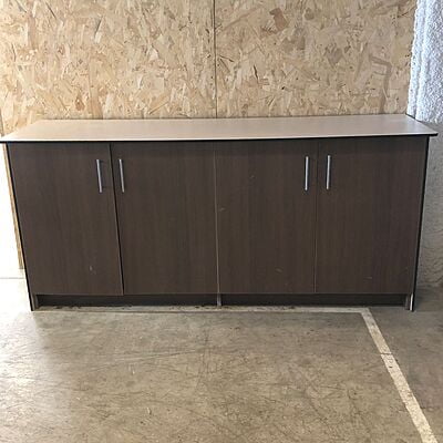 Mueble marrón con puertas 206x60x95