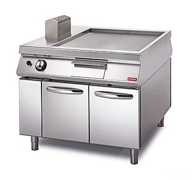 Fry-top a gas lisa sobre mueble con puertas S.1100 SE 110/100 FTGS