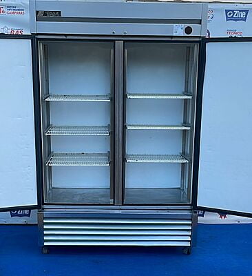 Armario refrigerado 2 puertas 4 estantes 208x138x76 Armario refrigerado 2 puertas 4 estantes 208x138x76